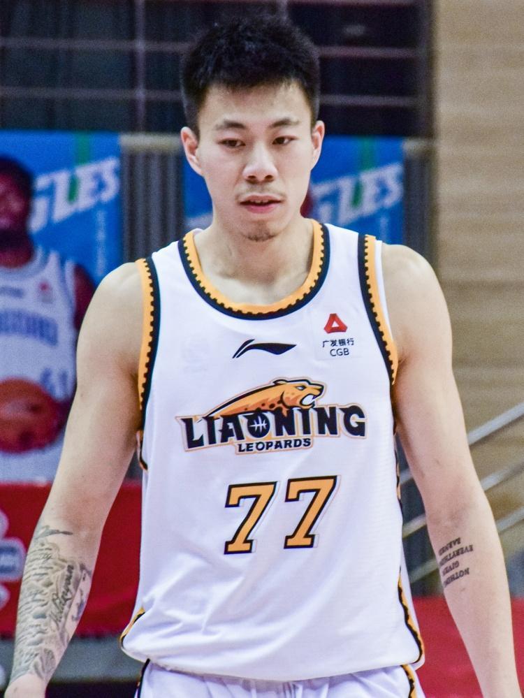 张镇麟到底是什么原因要选择离开辽篮?张镇麟终于说出三个原因