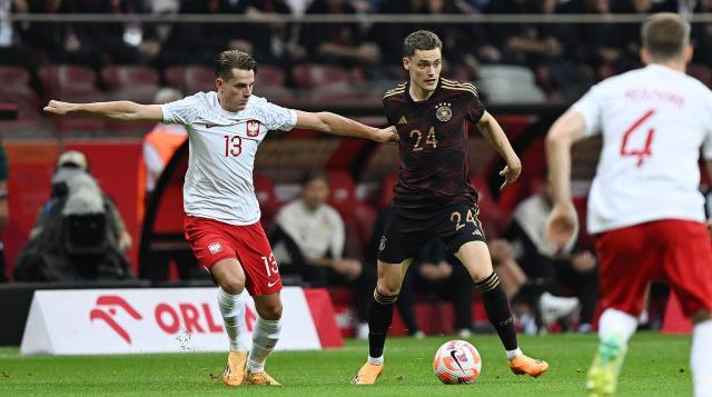 玩法-用新人新阵踢出老味道，弗利克的试验没有人看得懂